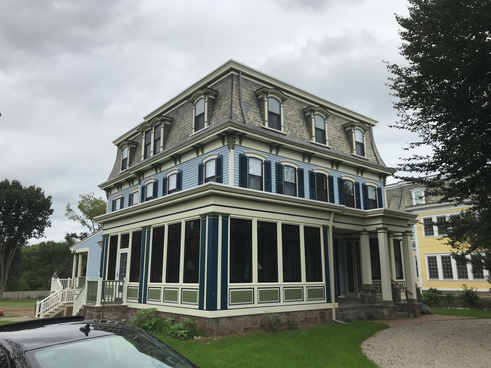 Historic Victorian House Color Palettes in Philadelphia: Honoring Tradition and Showcasing Craftsmanship